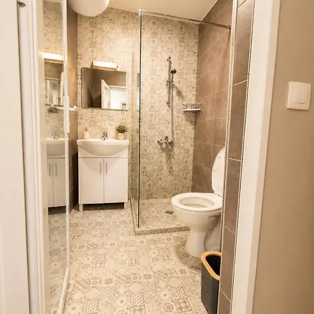Maxi 2 Parking Included Apartman *